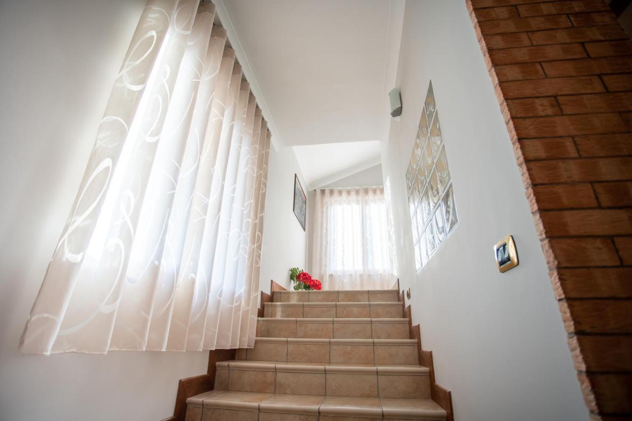 Bb Domus Catanzaro Bed & Breakfast Exterior photo